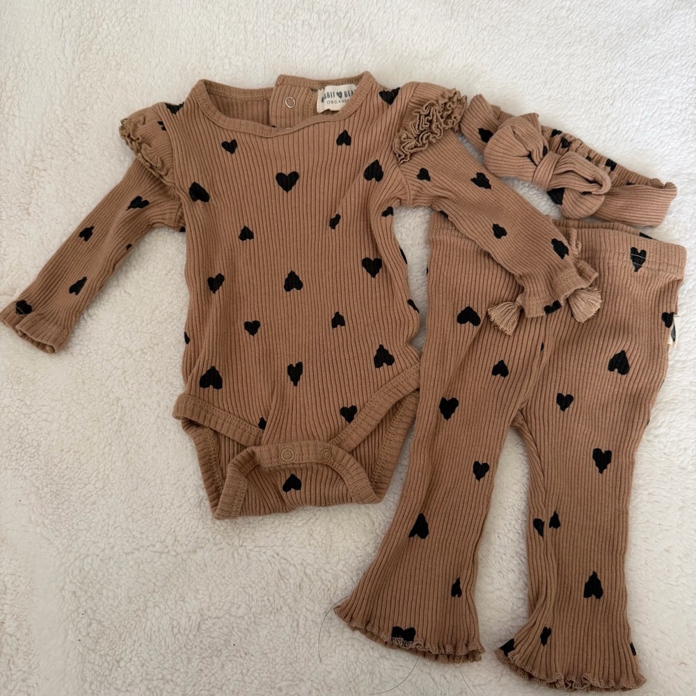 Baby girl ribbed long sleeve and pant set with headband